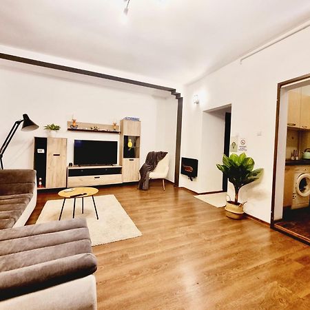 Holiday Apartments Bucureşti Ngoại thất bức ảnh