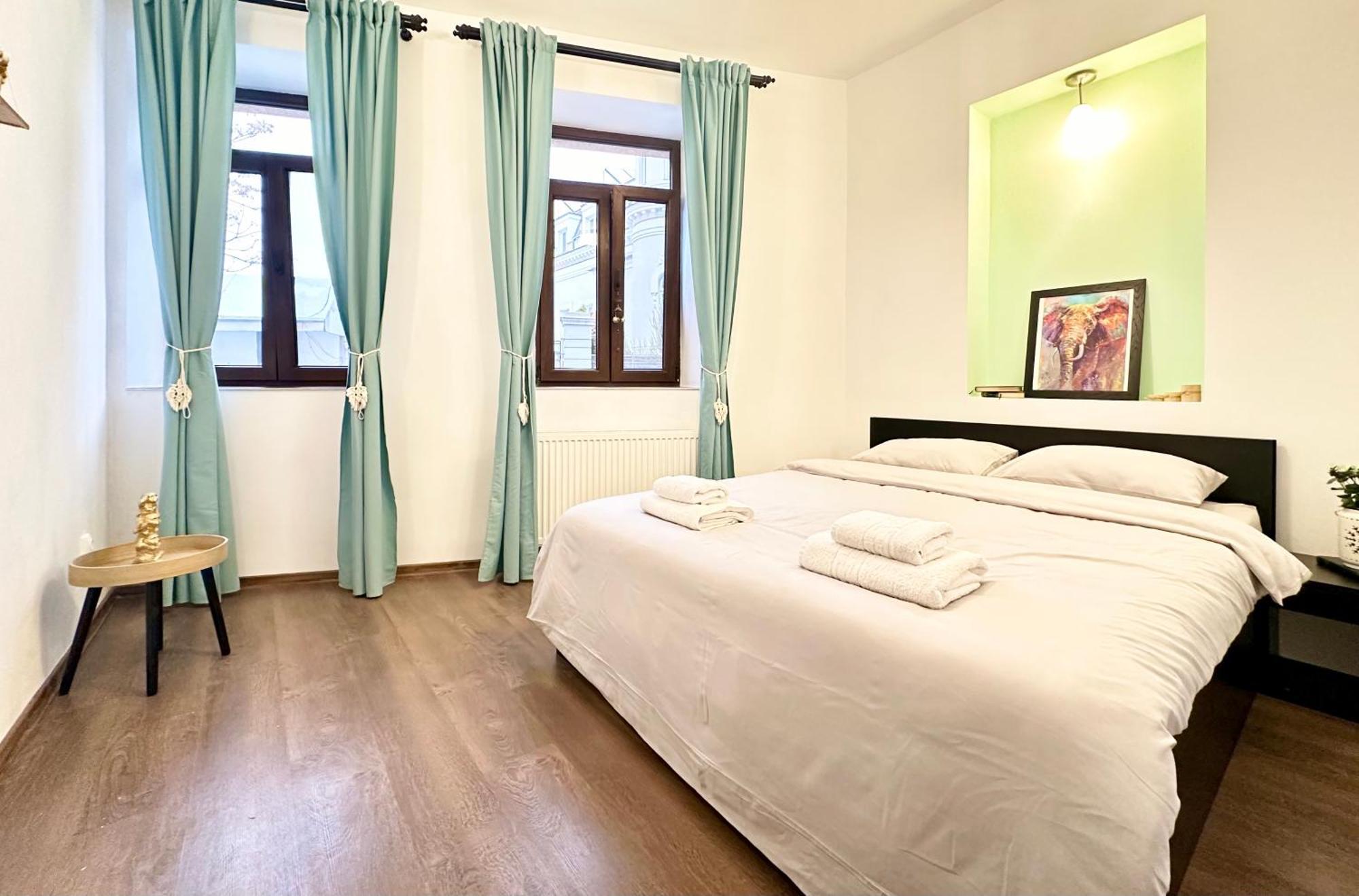 Holiday Apartments Bucureşti Ngoại thất bức ảnh